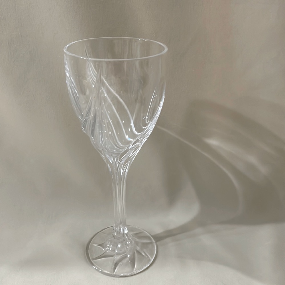 Lenox Crystal, "Debut" - One (1) Wine Glass - DISCONTINUED W1152